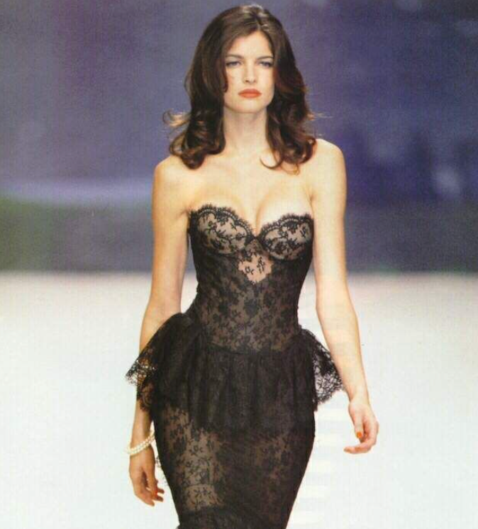 Why Everyone Still Loves Chanel in the '90s