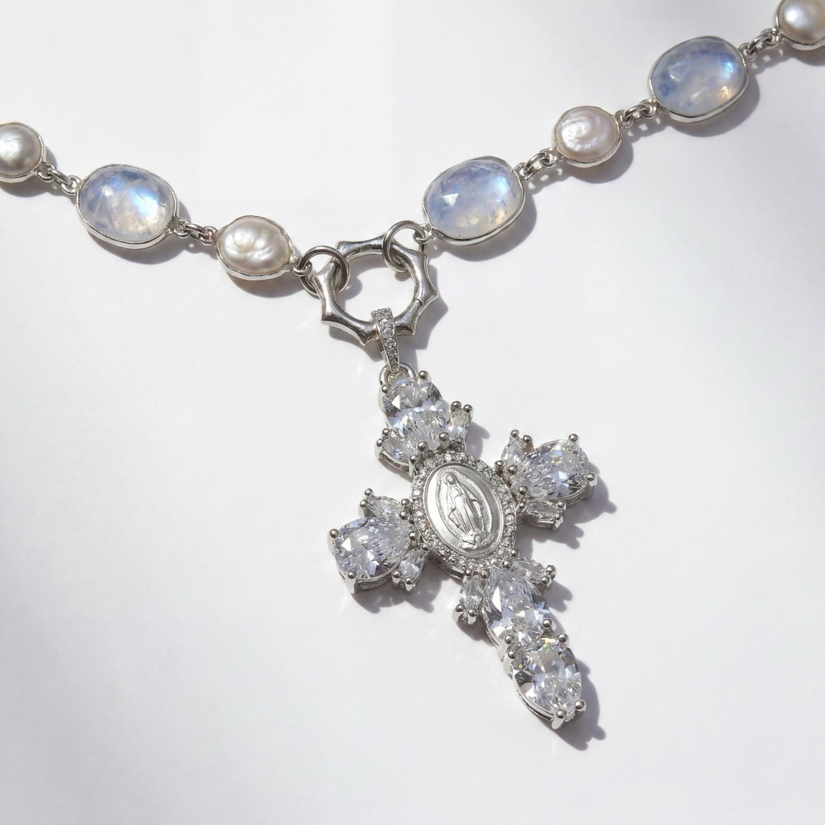 DÁZE CROSS NECKLACE - silver