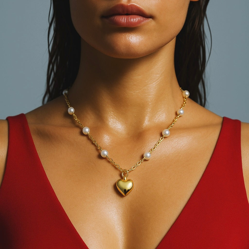 Delphi Pearl perfume necklace