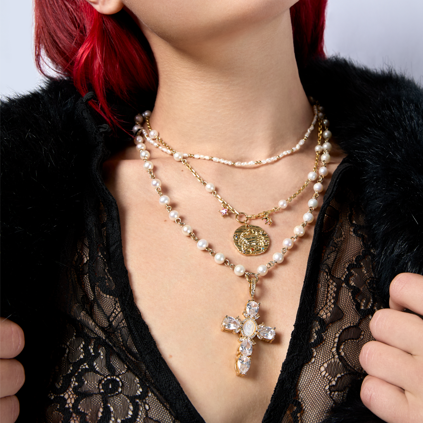 Halo Pearl Chunky Cross necklace